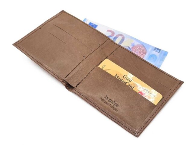 La Guêpe - Petite Maroquinerie - Porte-cartes à l'italienne "Luxe" tout cuir marron 6 Cartes - PM-011-01