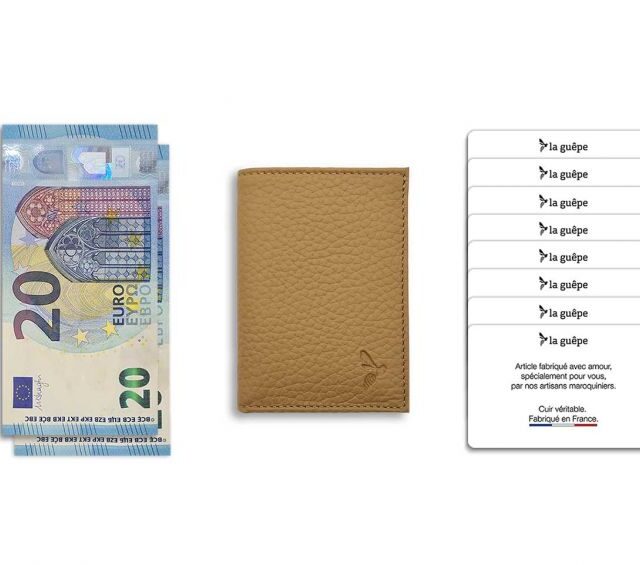 La Guêpe - Petite Maroquinerie - Porte-cartes en cuir grainé beige 8 Cartes - PM-018-05