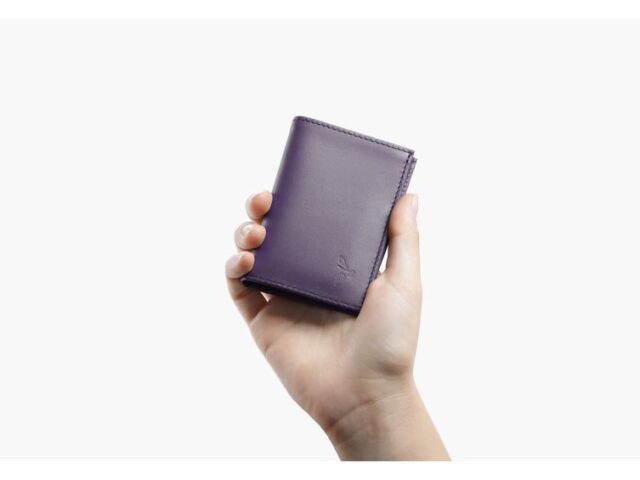 La Guêpe - Petite Maroquinerie - Porte-cartes "Luxe" tout cuir myrtille 8 Cartes - PM-018-01