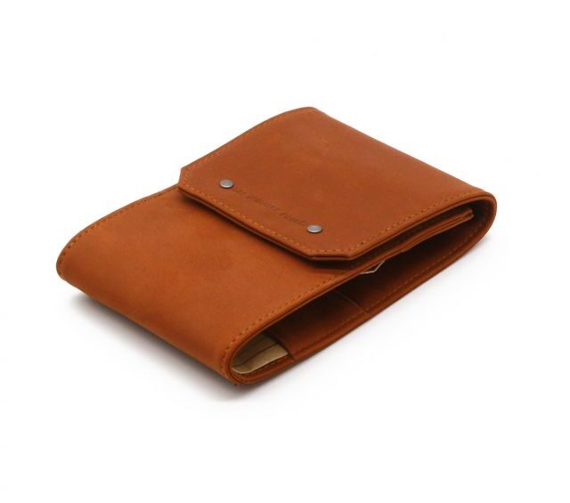 La Guêpe - Petite Maroquinerie - Porte chéquier classique en cuir fauve - 9129