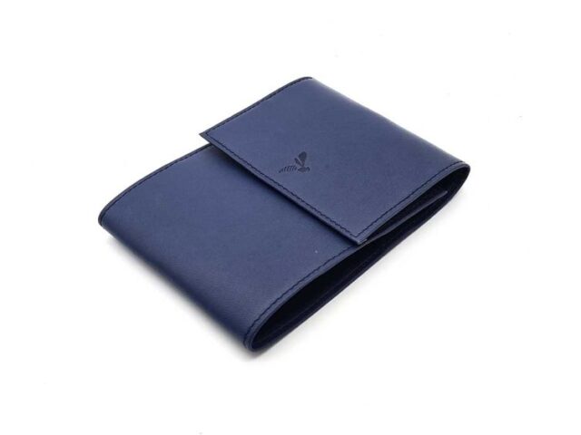 La Guêpe - Petite Maroquinerie - Porte chéquier "Luxe" tout cuir bleu - talon latéral - PM-030-01