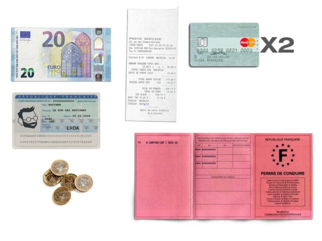 La Guêpe - Petite Maroquinerie - Porte-monnaie à rabat en cuir fuchsia - 004