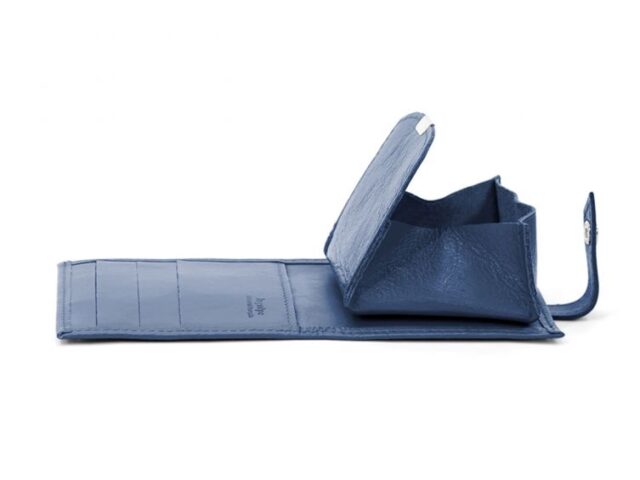 La Guêpe - Petite Maroquinerie - Porte-monnaie carré à rabat en cuir bleu de prusse - 012