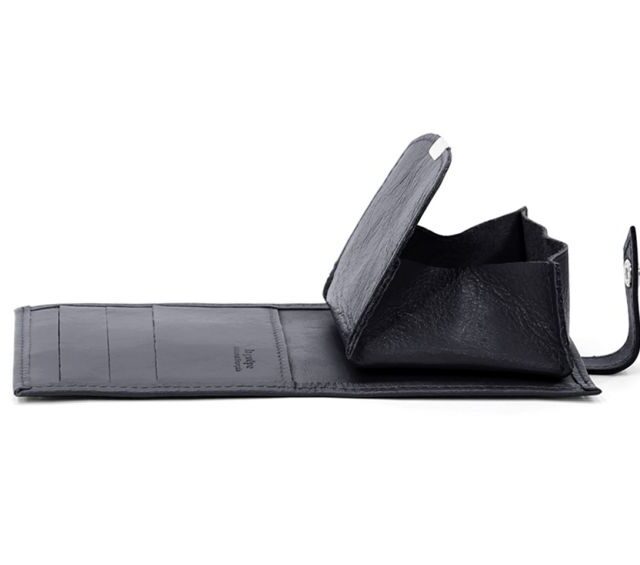 La Guêpe - Petite Maroquinerie - Porte-monnaie carré à rabat en cuir noir - 012