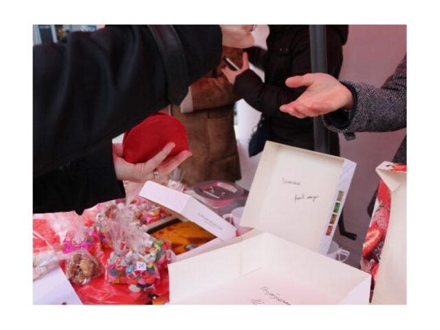 La Guêpe - Petite Maroquinerie - Porte-monnaie demi-lune en cuir anis - 897