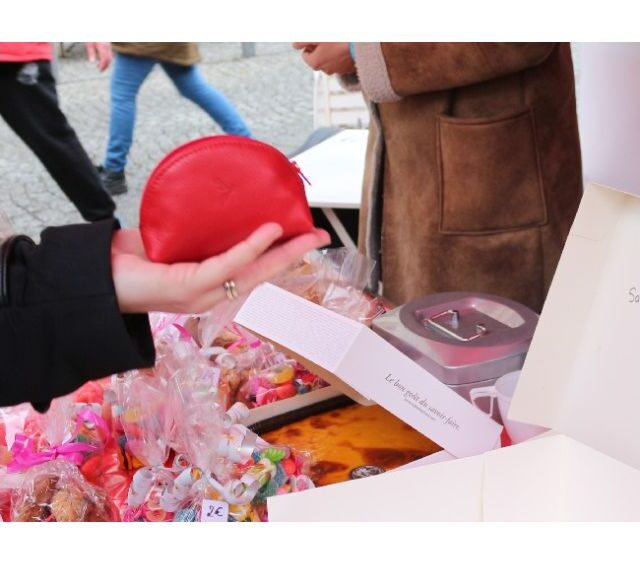 La Guêpe - Petite Maroquinerie - Porte-monnaie demi-lune en cuir rouge - 897