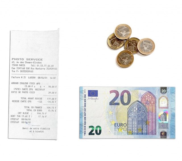 La Guêpe - Petite Maroquinerie - Porte-monnaie "fer à cheval" cuir noir toucher bougie - 702