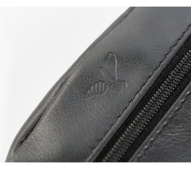 La Guêpe - Petite Maroquinerie - Porte-monnaie grain de café "Luxe" tout cuir noir - PM-035-01