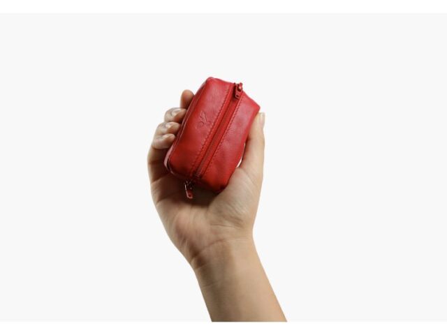 La Guêpe - Petite Maroquinerie - Porte-monnaie grain de café "Luxe" tout cuir rouge - PM-035-01