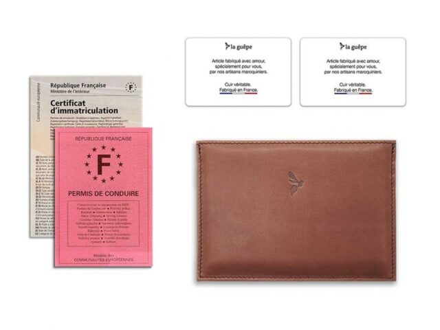 La Guêpe - Petite Maroquinerie - Porte papier auto compact "Luxe"  tout cuir marron - PM-003-01