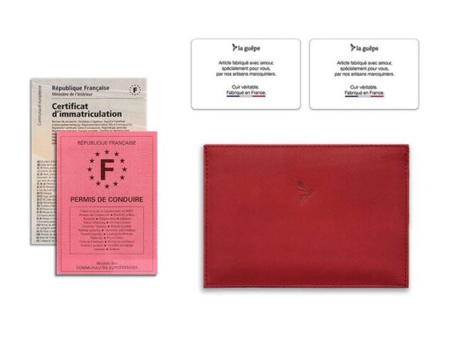 La Guêpe - Petite Maroquinerie - Porte papier auto compact "Luxe" tout cuir rouge - PM-003-01