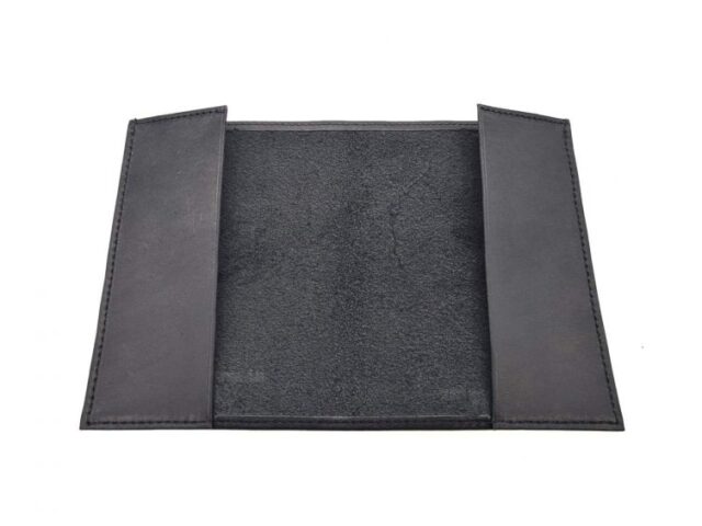 La Guêpe - Petite Maroquinerie - Porte passeport en cuir noir - B41