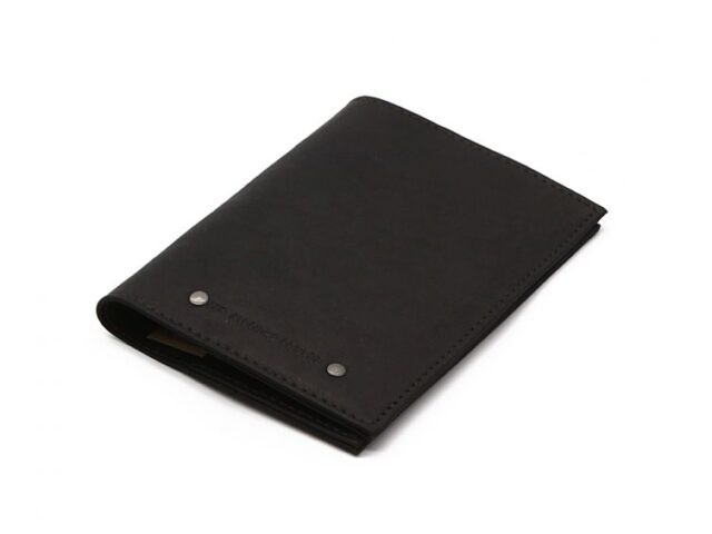 La Guêpe - Petite Maroquinerie - Porte passeport en cuir noir - B41