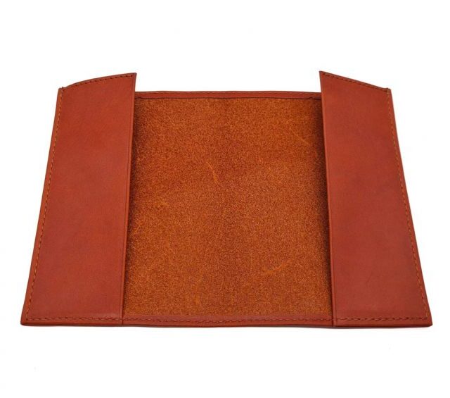 La Guêpe - Petite Maroquinerie - Porte passeport en cuir orange - B41