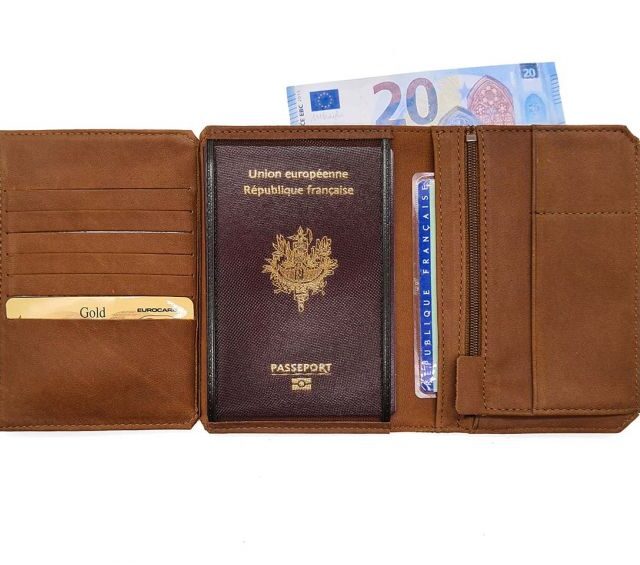 La Guêpe - Petite Maroquinerie - Portefeuille anti-RFID en cuir fauve - 9120 X