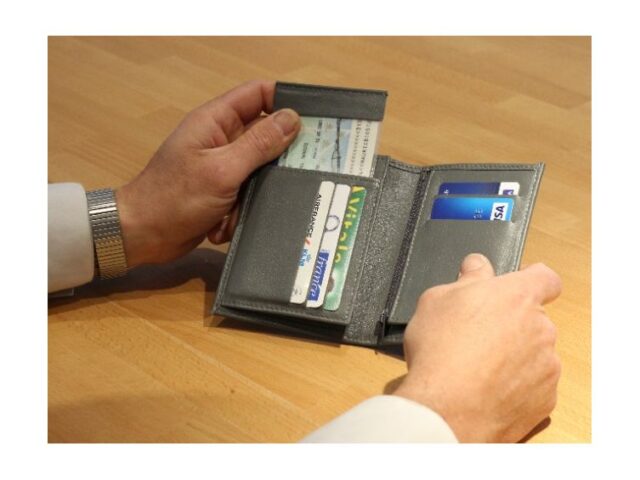 La Guêpe - Petite Maroquinerie - Portefeuille en cuir marron