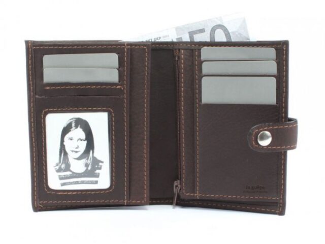 La Guêpe - Petite Maroquinerie - Portefeuille cuir marron à patte - 139