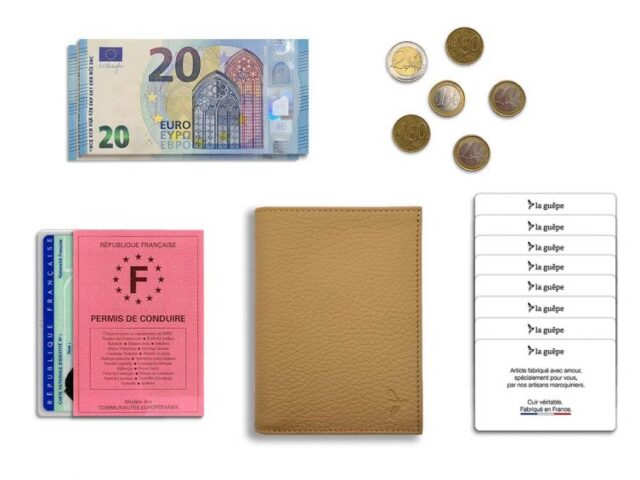 La Guêpe - Petite Maroquinerie - Portefeuille en cuir grainé beige - 13 cm