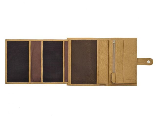 La Guêpe - Petite Maroquinerie - Portefeuille en cuir grainé beige avec patte - 15 cm 4 volets - PM-020-05