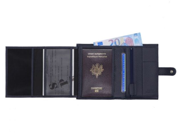 La Guêpe - Petite Maroquinerie - Portefeuille en cuir grainé bleu marine avec patte - 15 cm 4 volets - PM-020-05