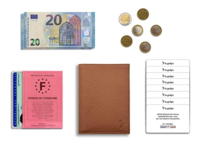 La Guêpe - Petite Maroquinerie - Portefeuille en cuir grainé marron - 13 cm