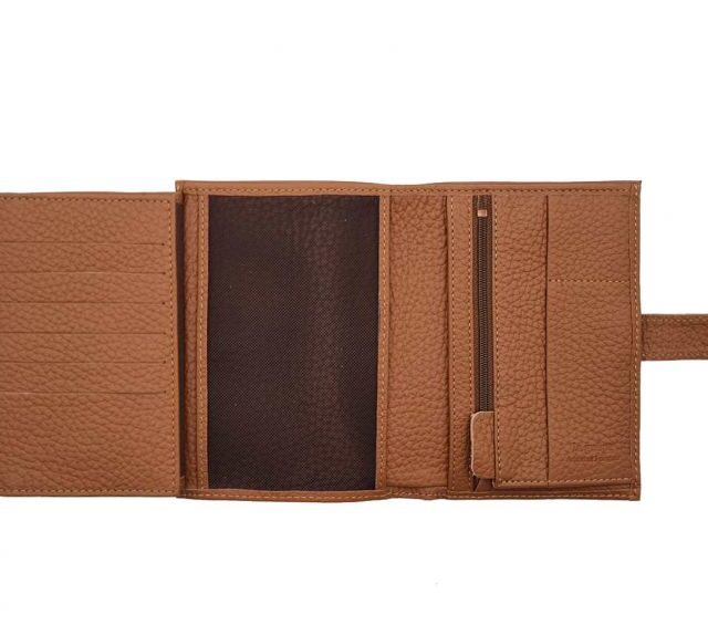 La Guêpe - Petite Maroquinerie - Portefeuille en cuir grainé marron avec patte - 15 cm 4 volets - PM-020-05