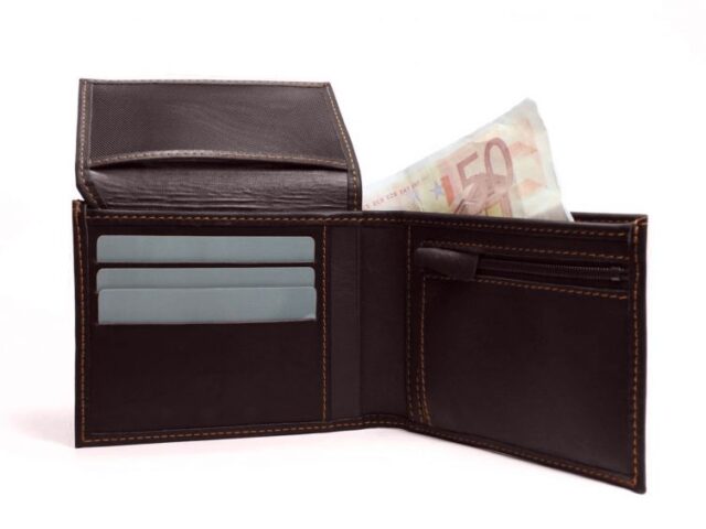 La Guêpe - Petite Maroquinerie - Portefeuille en cuir marron - 427