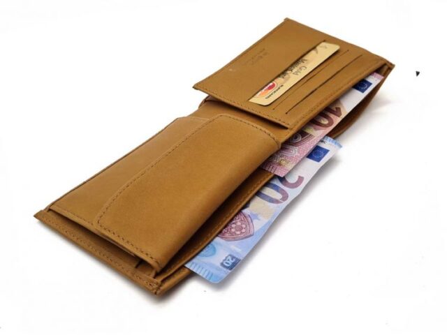 La Guêpe - Petite Maroquinerie - Portefeuille "Luxe" en cuir gold - 12 cm 3 volets à l'italienne - PM-015-01