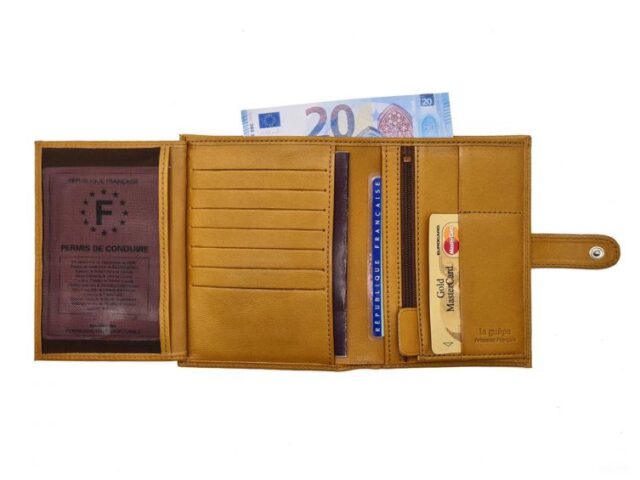 3 volets avec patte - PM-009-01