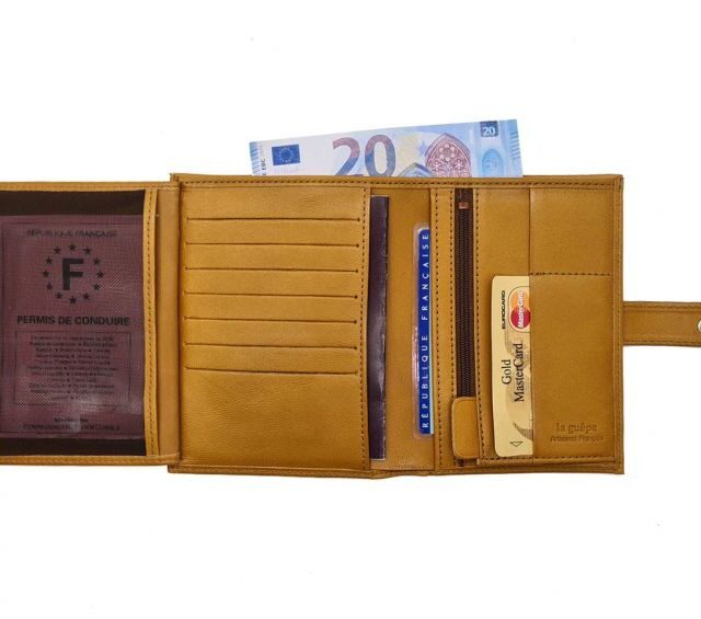 3 volets avec patte - PM-009-01