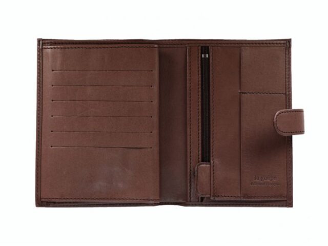 La Guêpe - Petite Maroquinerie - Portefeuille "Luxe" en cuir marron avec patte - 15 cm 4 volets - PM-020-01