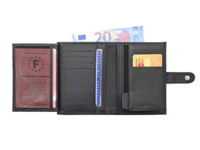 3 volets avec patte - PM-007-01