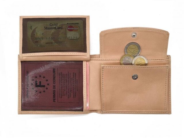 La Guêpe - Petite Maroquinerie - Portefeuille "Luxe" en cuir nude - 12 cm 3 volets à l'italienne - PM-015-01