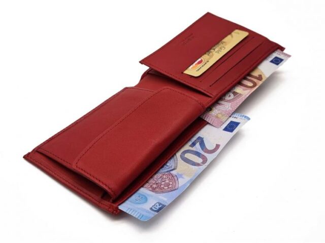 La Guêpe - Petite Maroquinerie - Portefeuille "Luxe" en cuir rouge - 12 cm 3 volets à l'italienne - PM-015-01