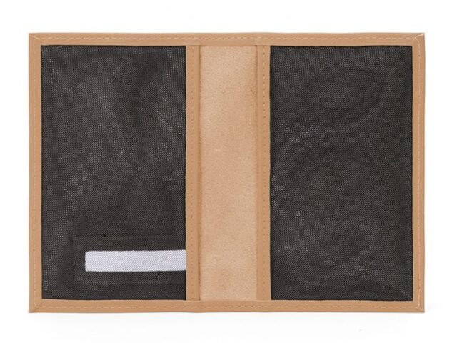 La Guêpe - Petite Maroquinerie - Protège passeport en cuir - caramel - 421