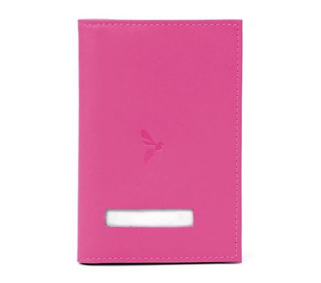 La Guêpe - Petite Maroquinerie - Protège passeport en cuir - fuchsia - 421