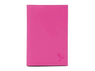 Protège passeport en cuir – fuchsia – 421 par la marque La Guêpe La Guêpe - Protège passeport en cuir – fuchsia – 421