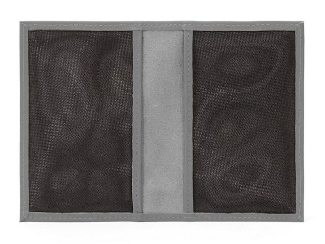 La Guêpe - Petite Maroquinerie - Protège passeport en cuir - gris - 421