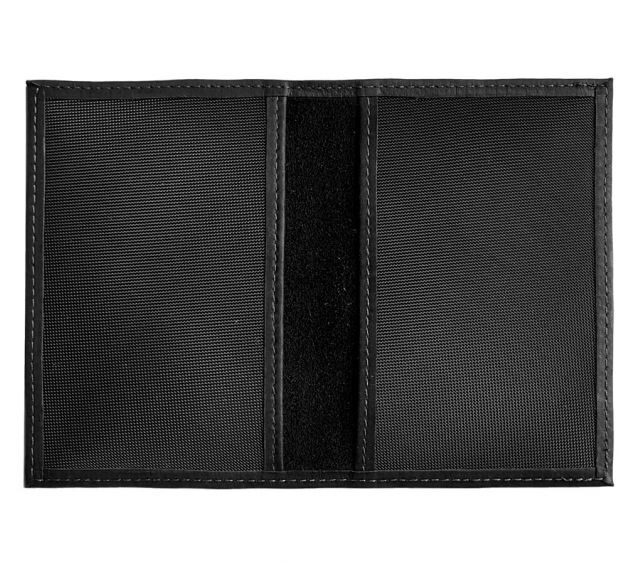 La Guêpe - Petite Maroquinerie - Protège passeport en cuir noir - 421