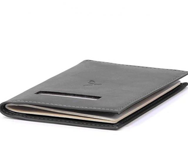 La Guêpe - Petite Maroquinerie - Protège passeport en cuir - noir - 421