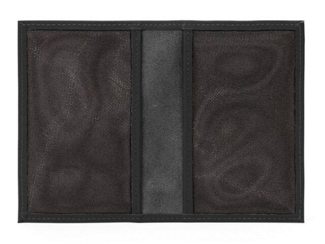 La Guêpe - Petite Maroquinerie - Protège passeport en cuir - noir - 421