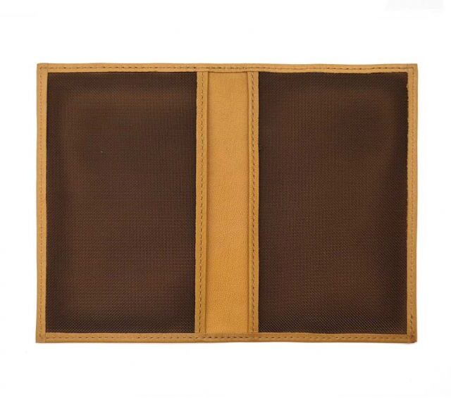 La Guêpe - Petite Maroquinerie - Protège passeport "Luxe" en cuir gold - simple 2 volets - PM-032-01