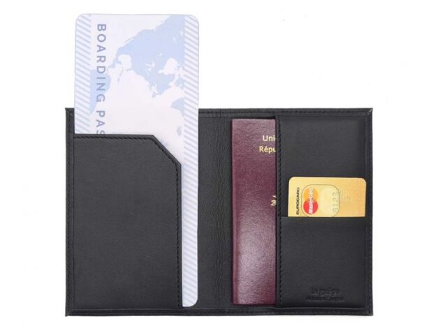 La Guêpe - Petite Maroquinerie - Protège passeport "Luxe" en cuir noir - avec porte billet avion - PM-033-01