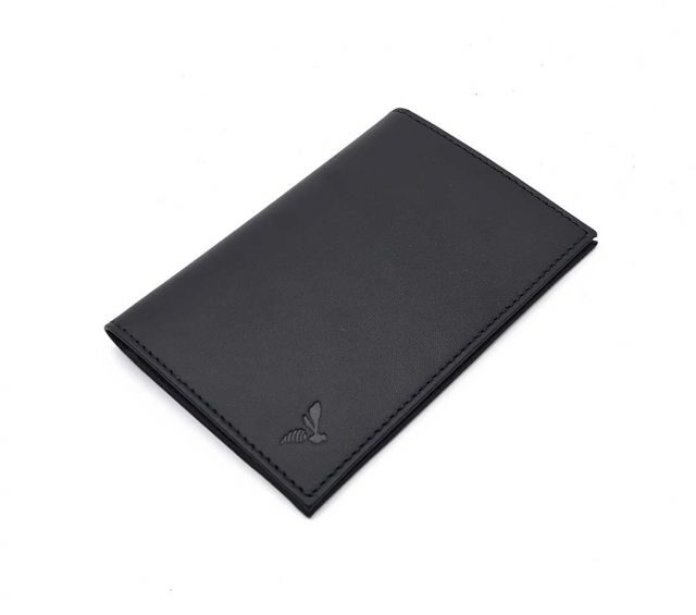 La Guêpe - Petite Maroquinerie - Protège passeport "Luxe" en cuir noir - simple 2 volets - PM-032-01