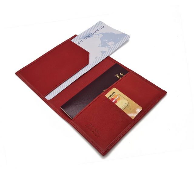 La Guêpe - Petite Maroquinerie - Protège passeport "Luxe" en cuir rouge - avec porte billet avion - PM-033-01
