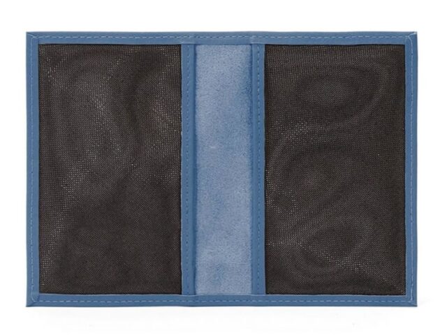 La Guêpe - Petite Maroquinerie - Protège passeport en cuir - bleu de prusse - 421