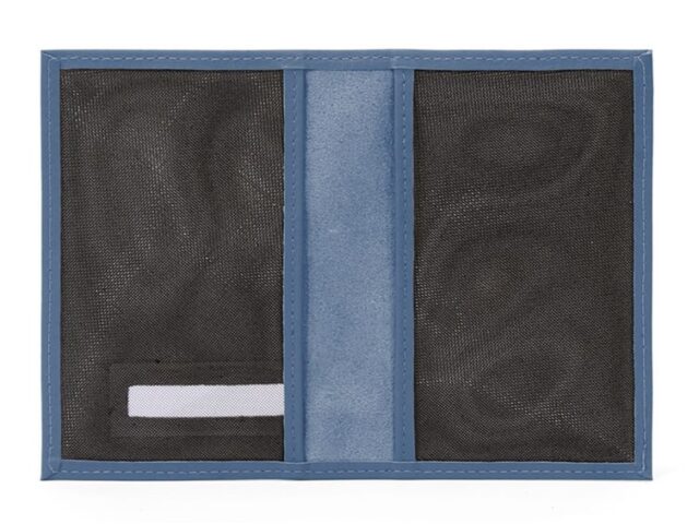 La Guêpe - Petite Maroquinerie - Protège passeport en cuir - bleu de prusse - 421