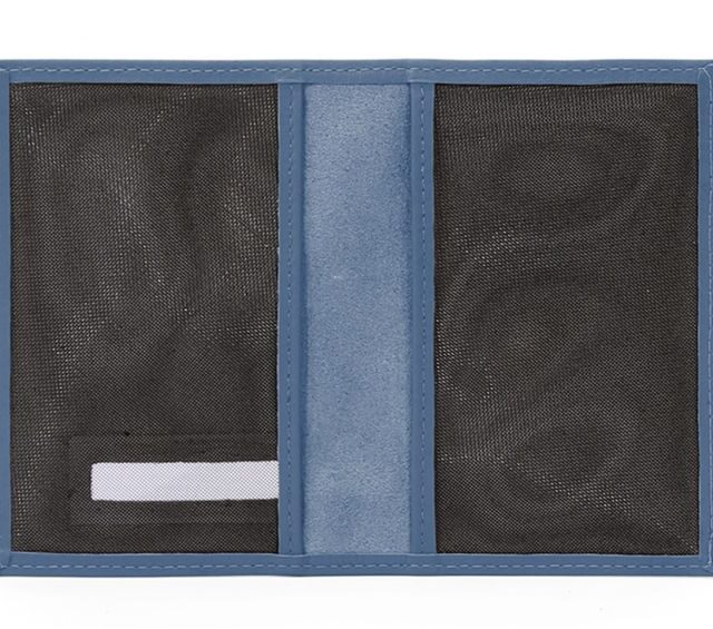 La Guêpe - Petite Maroquinerie - Protège passeport en cuir - bleu de prusse - 421