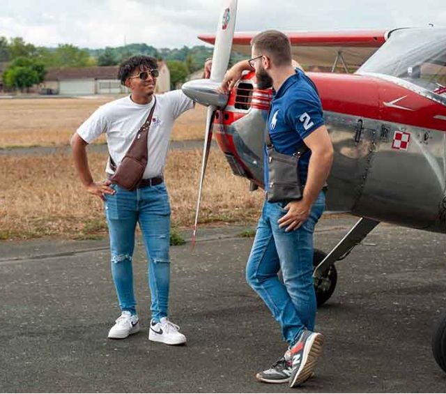 La Guêpe - Petite Maroquinerie - Sacoche bandoulière holster en cuir marron