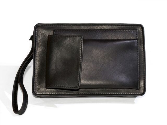 La Guêpe - Petite Maroquinerie - Sacoche homme en cuir noir lisse anse main 863